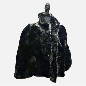 -SOLD- Vintage 40s Black Fur Caplet